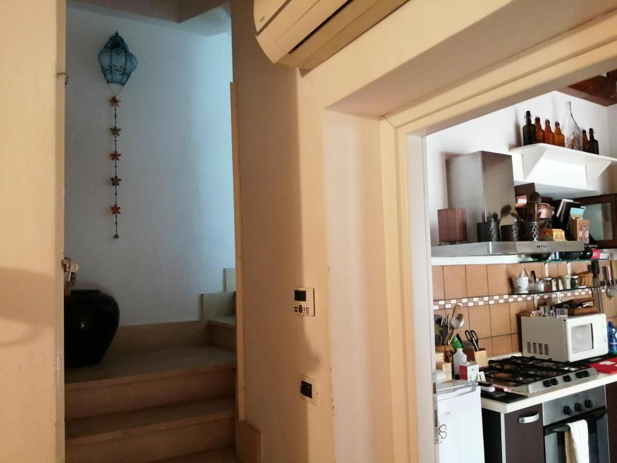 Aly Art Apartment Taormina Duomo, Gulf & Etna View Eksteriør billede