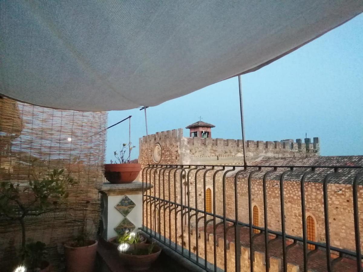 Aly Art Apartment Taormina Duomo, Gulf & Etna View Eksteriør billede