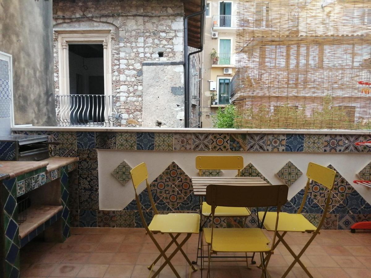 Aly Art Apartment Taormina Duomo, Gulf & Etna View Eksteriør billede