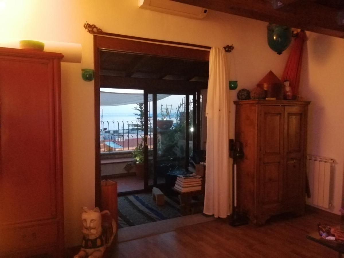 Aly Art Apartment Taormina Duomo, Gulf & Etna View Eksteriør billede